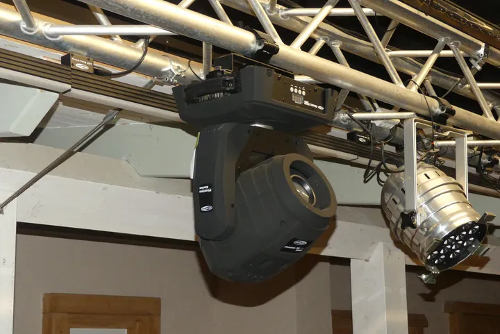 Showtec Moving Head Strahler Modell: Phantom 75 Spot